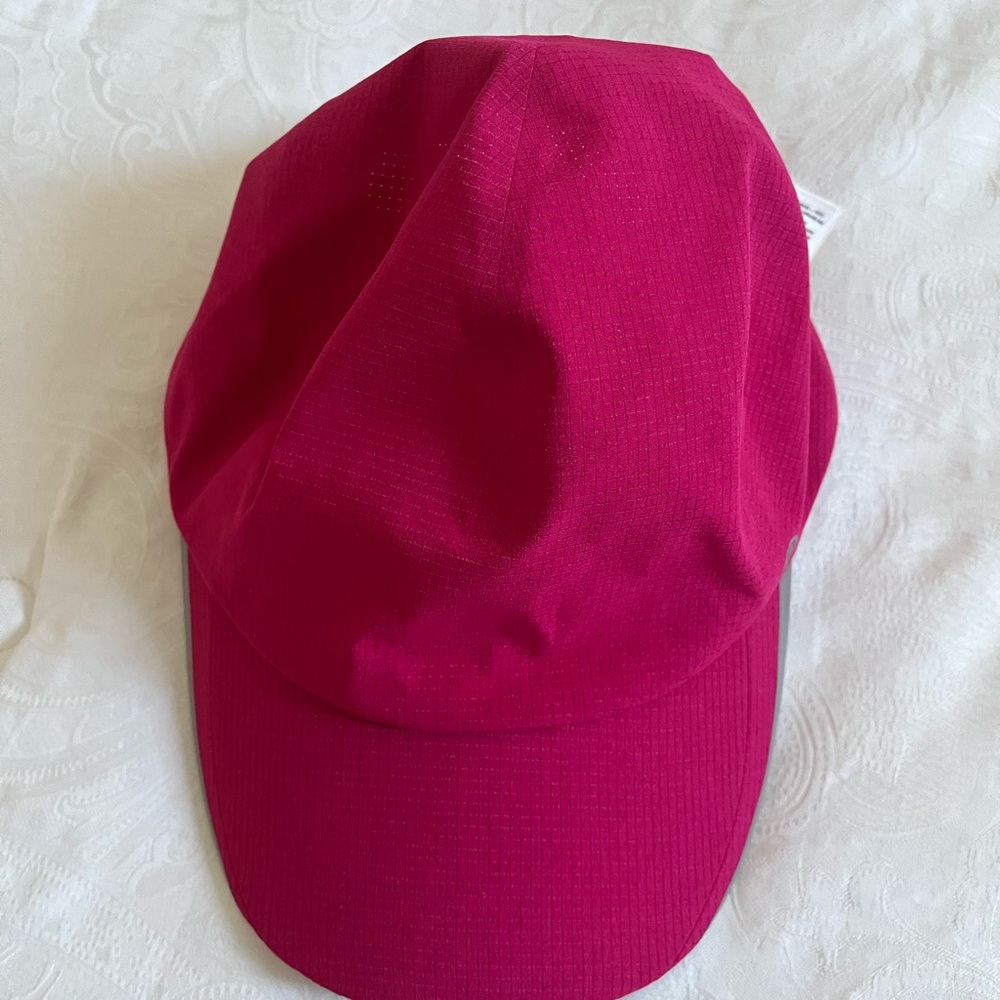 Lululemon Athletica Fuchsia Running Hat